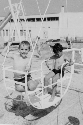 A la piscine Delaune