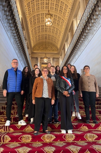 Le CMJ en visite au Sénat