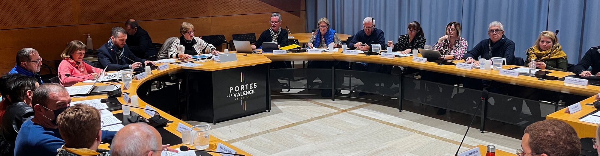 Au conseil municipal