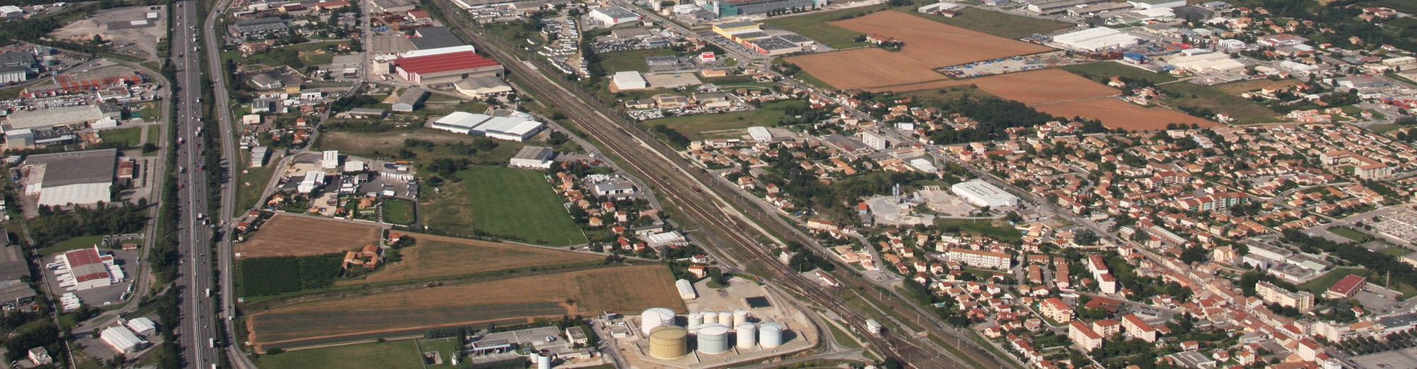 Vue aérienne partielle de la ville