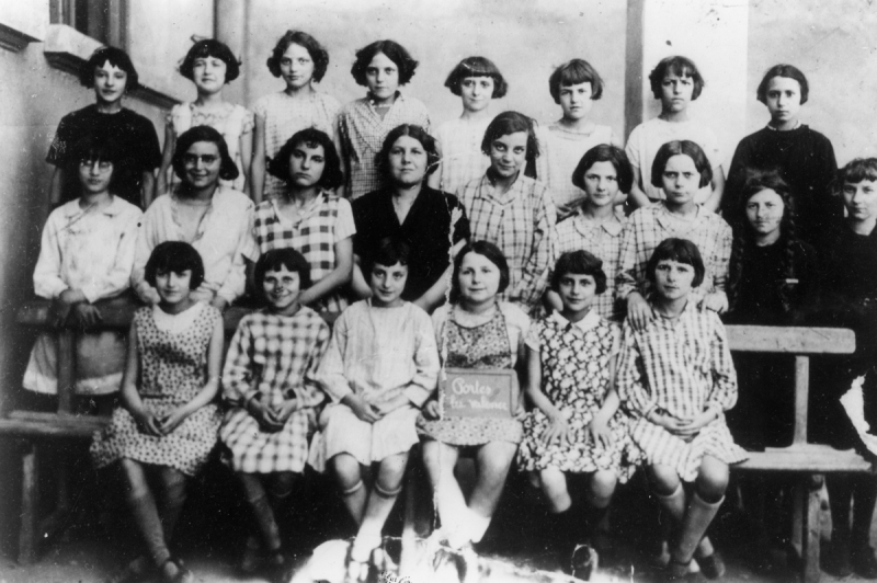 Classe de l'école de fille (Place de la République)