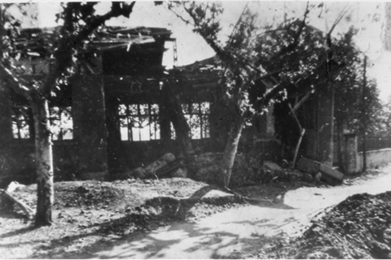 destructions de l'école de filles portoises par les bombardements américains en août 1944