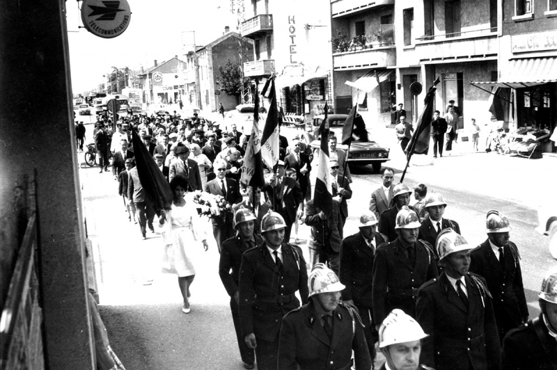 Défilé pour la cérémonie du 8 mai