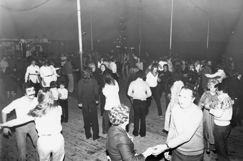 70 ans de la commune : danse pour Noël