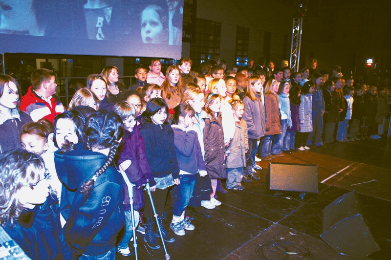 Chorale enfants pour la fête du centenaire de la commune