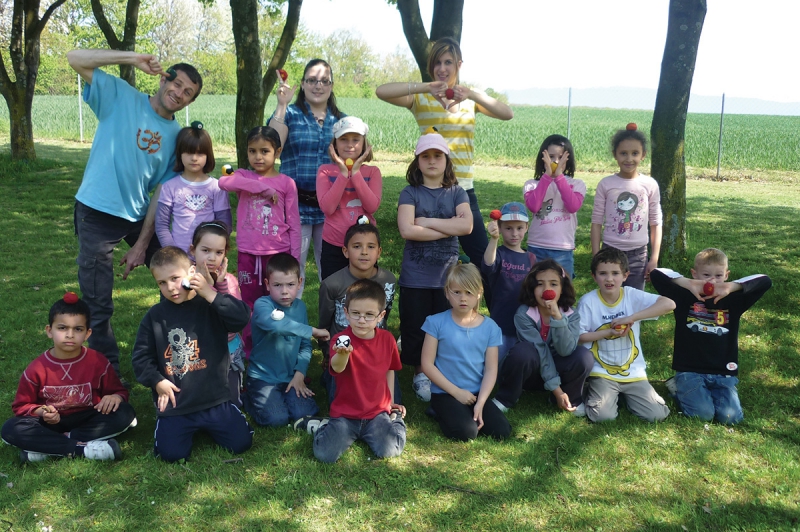 Equipe clown au centre de loisirs