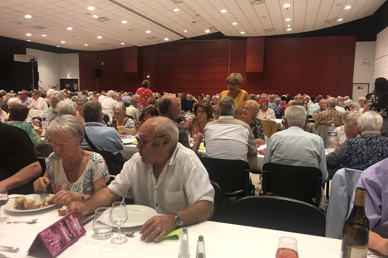 Repas spectacle des anciens