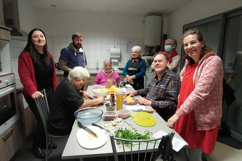 Atelier cuisine à l'épicerie sociale