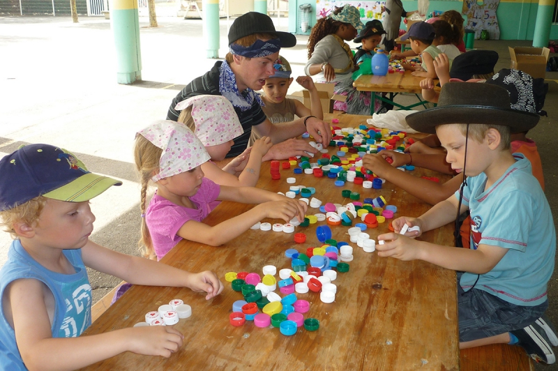 Atelier jeux au centre de loisirs