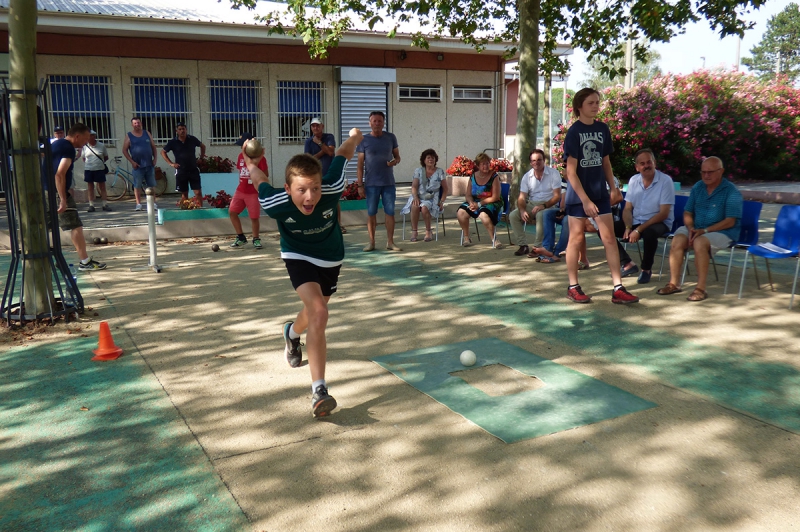 Démonstration de boules lyonnaises (sport boule)