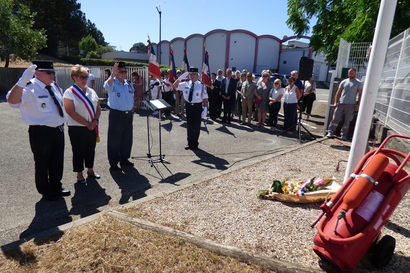 Cérémonie en hommage aux pompiers disparus