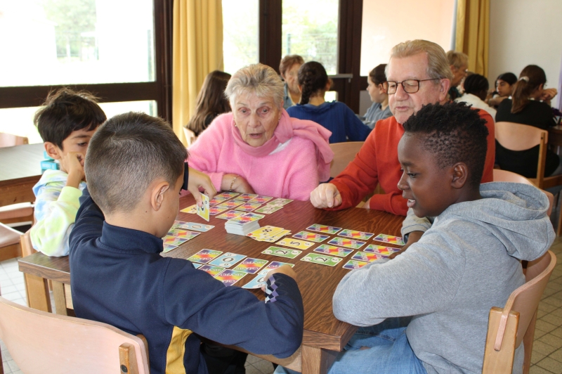 Semaine Bleue Tout : jeux avec les scolaires