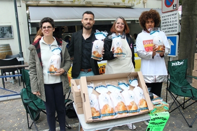 Vente de brioches de L' Adapei 26